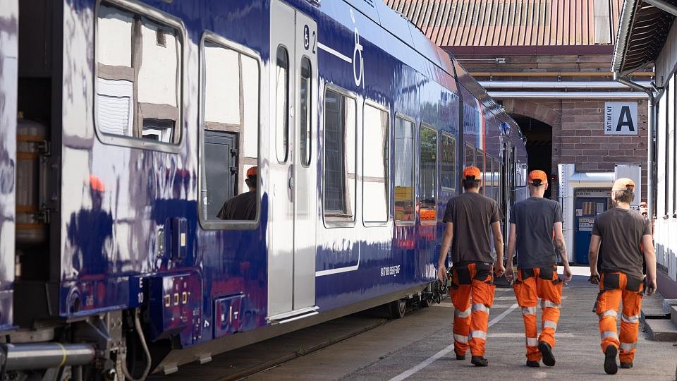 Non à la casse sociale : courage aux travailleurs de Régiolis